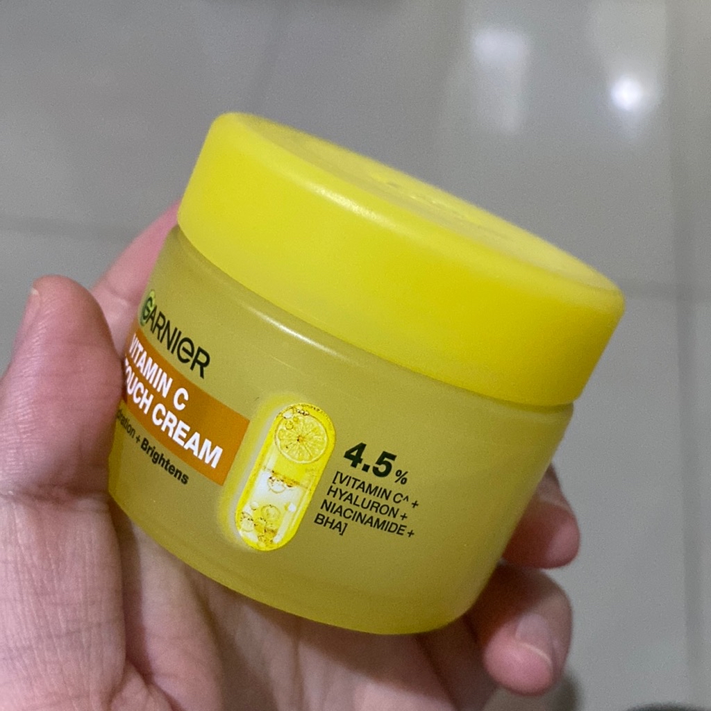 Bright Complete Water Gel Moisturizer imgfdn-85ce5ac1-a94b-4229-add8-3eb411a4843e