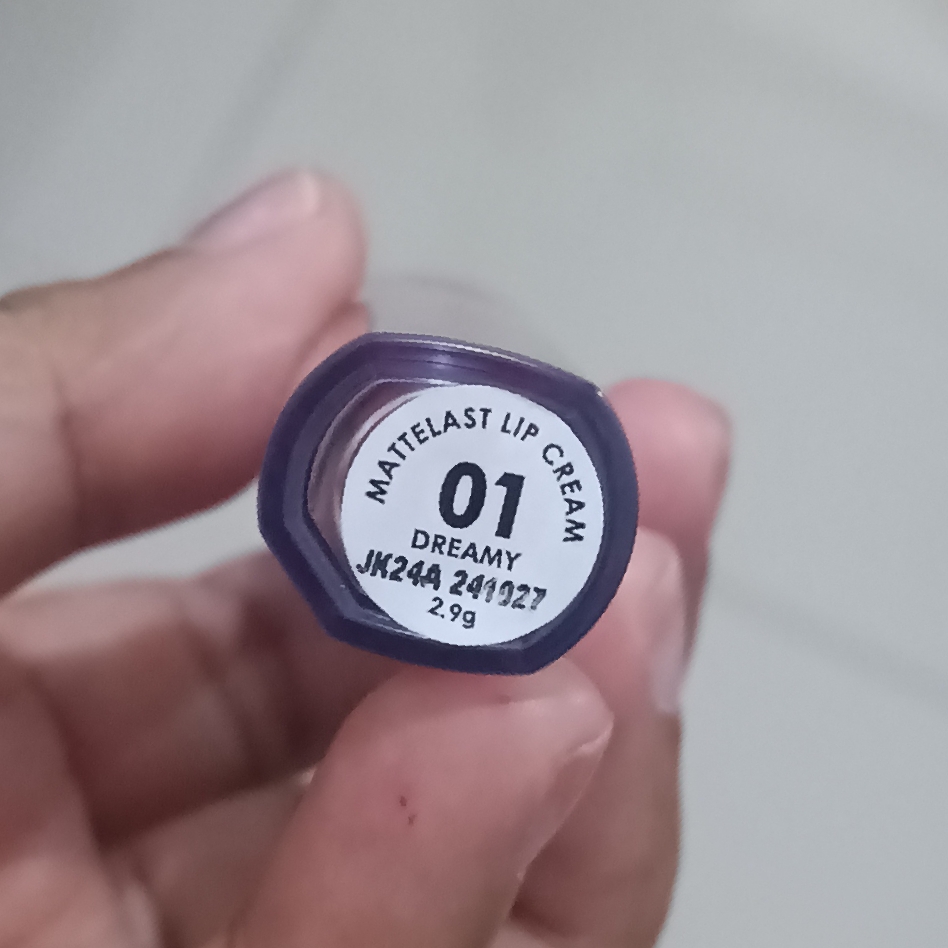 Oh My Glam Matte Kiss Lip Cream - 01 Dreamy imgfdn-a096a687-7d81-48b2-925e-6d82e6307b78