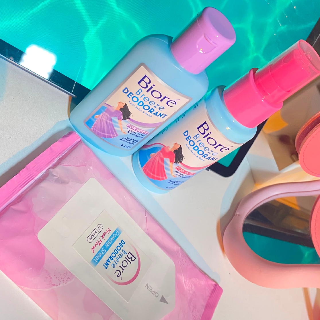 Breeze Deodorant Powder Sheet - Fresh Floral imgfdn-66ebae74-72ec-4cbd-88f2-434341b60f0d