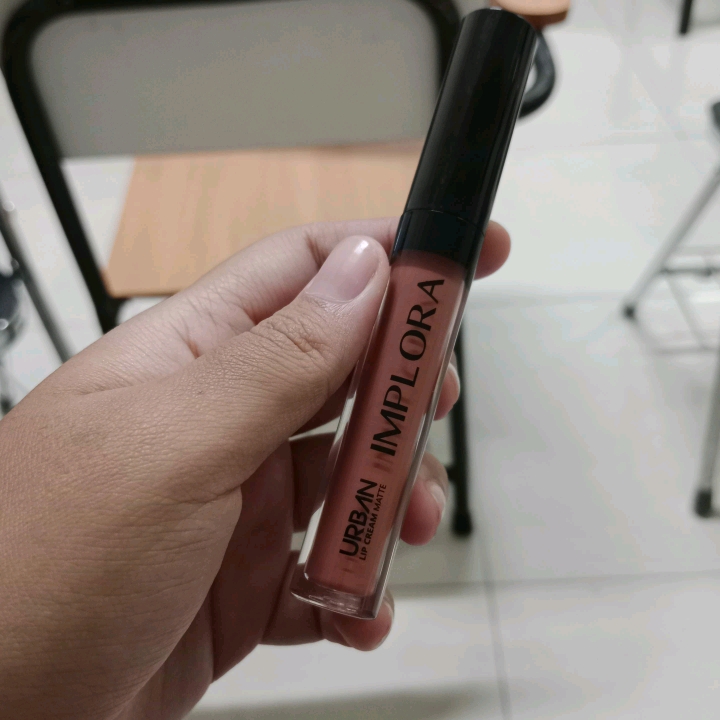Urban Lip Cream Matte - 01 Dusky Nude imgfdn-d92e953a-d353-4a2d-b212-e358518c3cdf