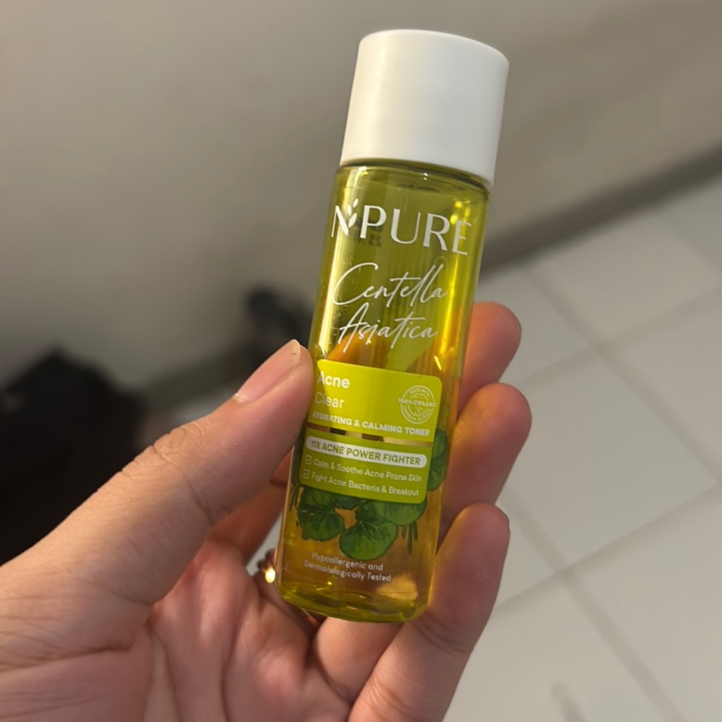 Centella Asiatica Acne Clear Hydrating & Calming Toner imgfdn-13e9dd7d-7be4-4d1a-b455-2beb482b0322