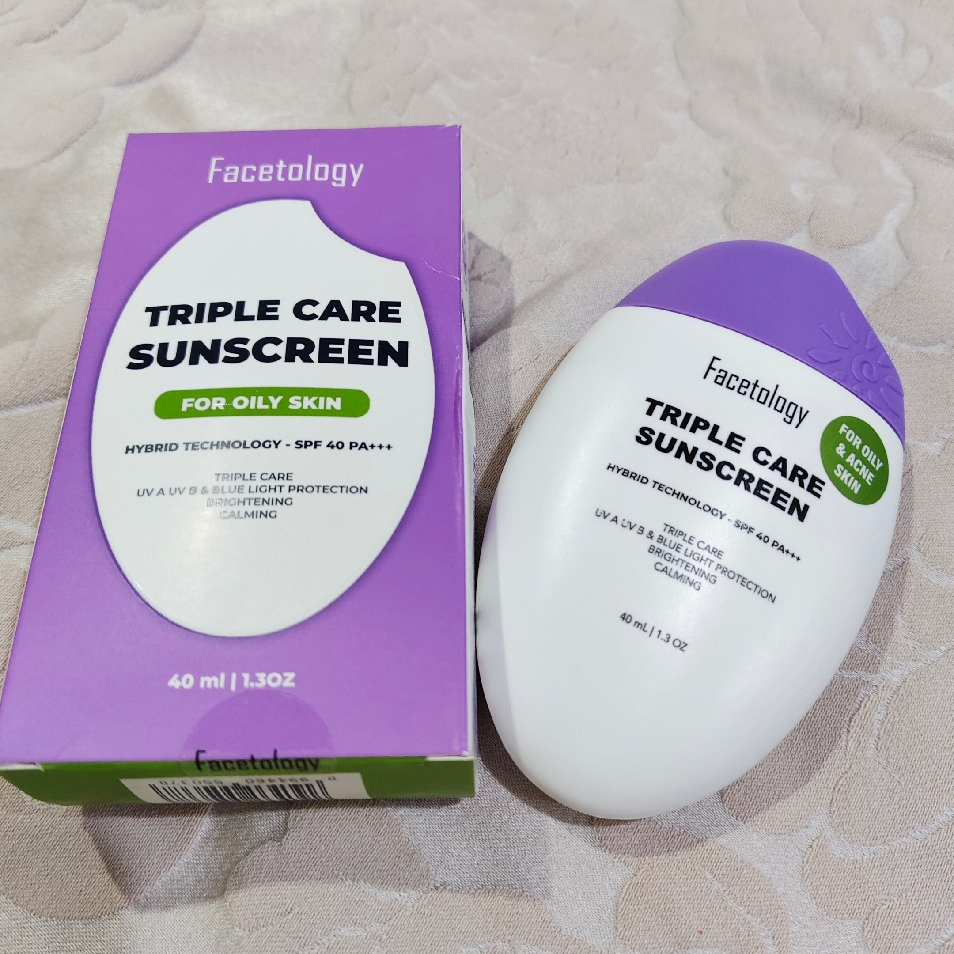 Triple Care Sunscreen For Acne & Oily Skin SPF 40 PA+++ imgfdn-75d0c2a1-91e5-4323-a455-50ac7292f90a