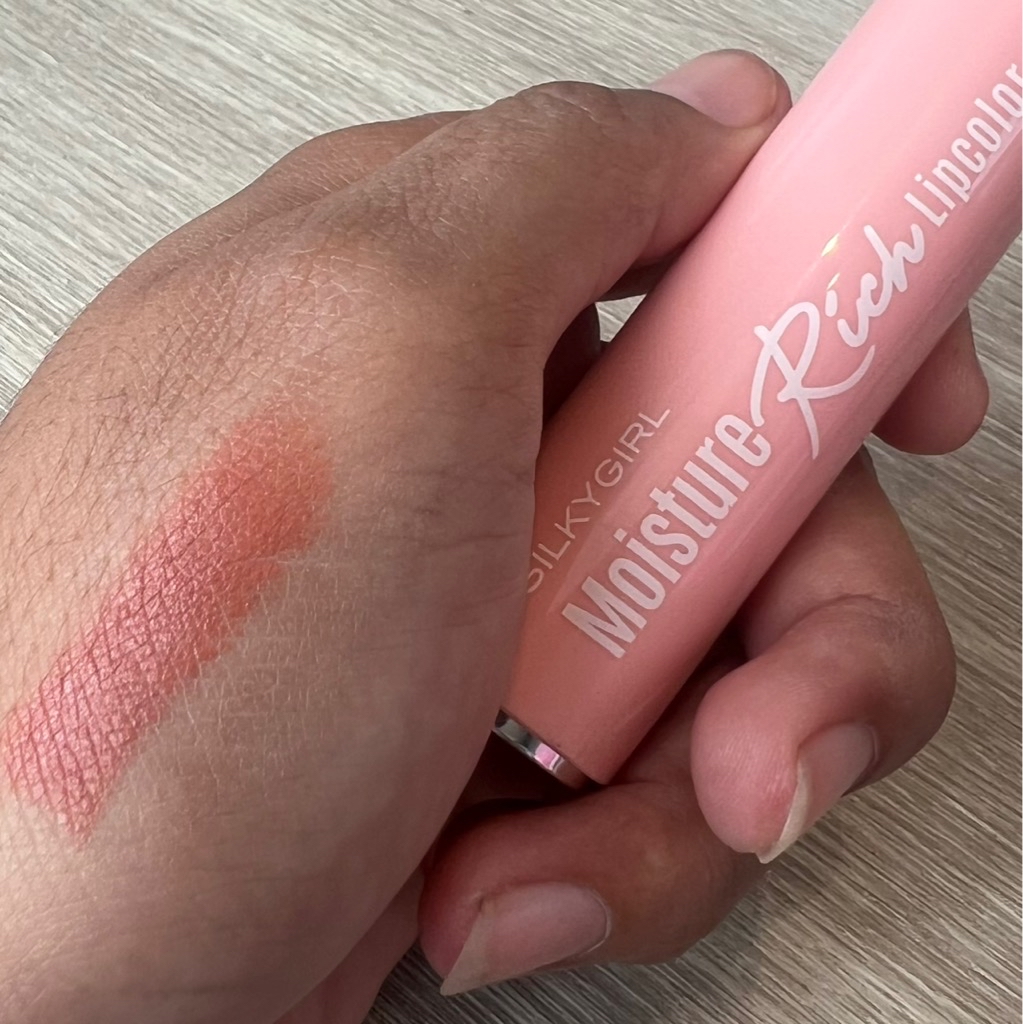 Moisture Rich Lipcolor - Bare imgfdn-2f1fabb7-9e8f-4f2d-a191-79f5cd0e1c45
