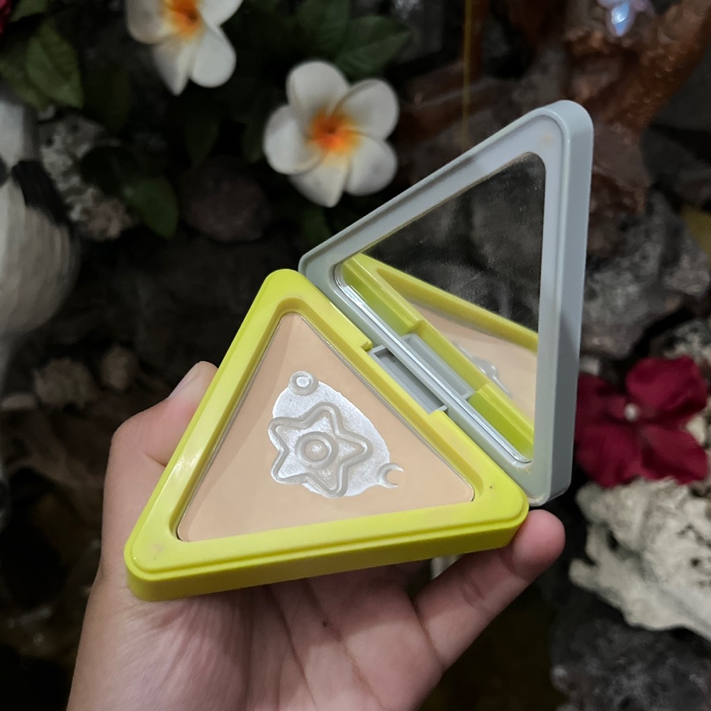 DNA Airbrush Breathable Powder Foundation - Sand Beige imgfdn-8b6ee59f-b359-4274-bbfc-8909049a1b87