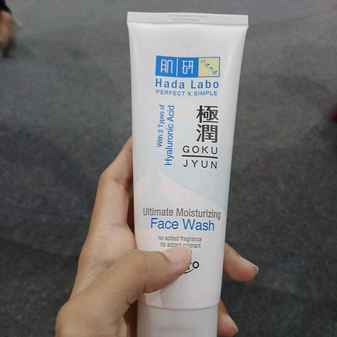 Gokujyun Ultimate Moisturizing Face Wash imgfdn-9cda9183-a4eb-4eb8-b026-71570c400ada