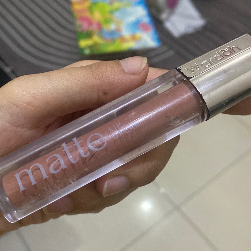 Exclusive Matte Lip Cream - 03 See You Latte imgfdn-25bcc9ca-4e04-4ffd-8667-f2d151725b38