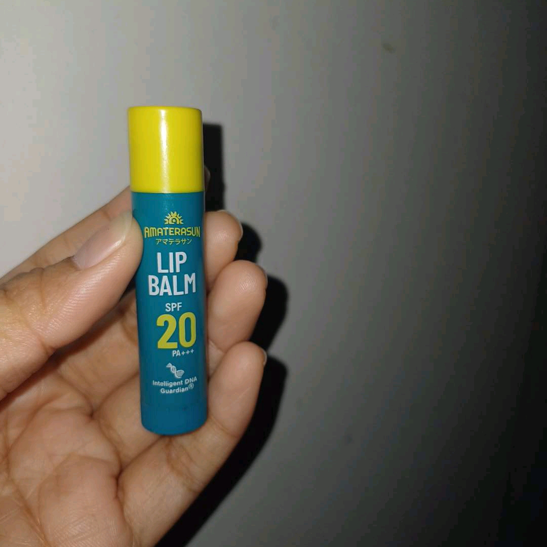 Lip Balm SPF 20 PA+++ imgfdn-ebfd0974-ce4c-405a-b224-82550dd415a7