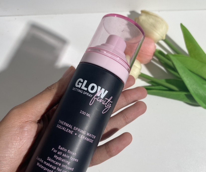 Glowfinity Setting Spray imgfdn-3388e8a9-7c7a-4bb2-9c1c-b2e355adabeb