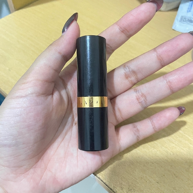 Super Lustrous Lipstick - Rum Raisin imgfdn-db8f1034-13cc-4584-9cbe-3f92fed3572e
