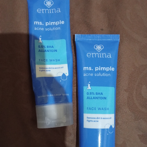 Ms. Pimple Face Wash imgfdn-73683d58-6b02-4e90-bb16-35dd255b3439