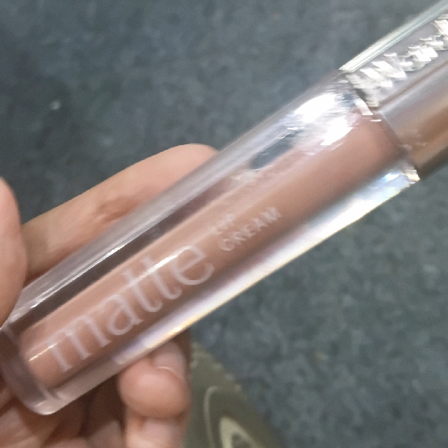 Exclusive Matte Lip Cream - 27 Beehave imgfdn-2d41951d-151a-4da5-a72e-dbacf86835c5