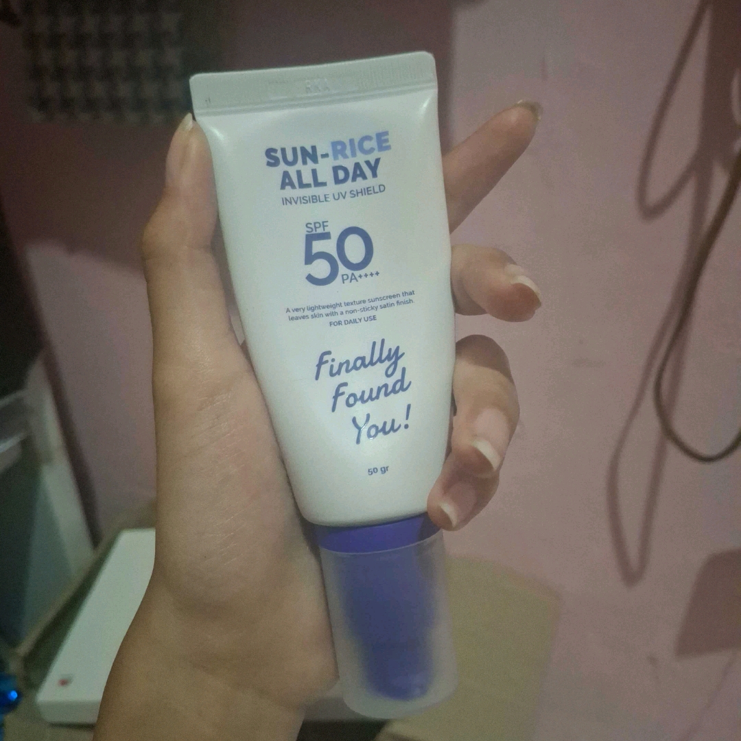 Sun-Rice All Day Invisible UV Shield SPF 50 PA++++ imgfdn-ed29a0e4-44f2-418c-a187-420aa85df679