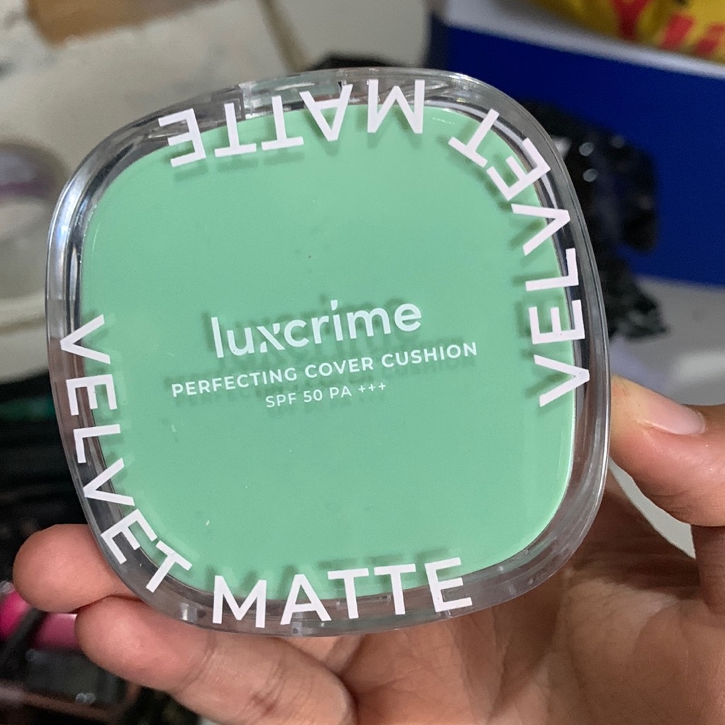 Perfecting Cover Cushion: Velvet Matte SPF 50 PA+++ - C01 imgfdn-18728b39-e0f3-4d30-8212-72f3bedfa887