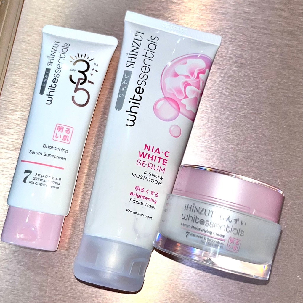 Whitessentials Brightening Serum Sunscreen SPF 35 PA +++ imgfdn-53b98d22-f336-4737-a992-5f3a81158ebf