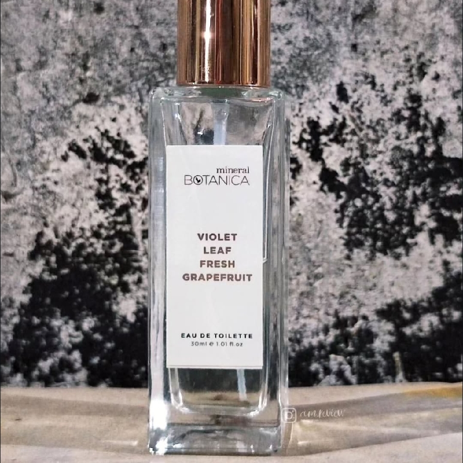 Eau De Toilette - Violet Leaf Fresh Grapefruit imgfdn-1e7e659f-4108-4931-b5c6-8b9c14b74123