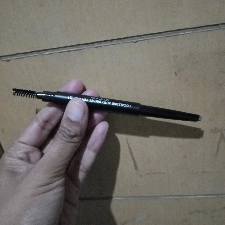 3 in 1 Auto Brow Pencil - 01 Gray Brown imgfdn-438b066a-3404-4c66-a624-6b3a7e89e22f