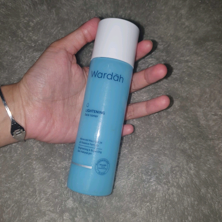 Lightening Face Toner imgfdn-66d7fae0-e492-474d-9e86-6d492af858f7