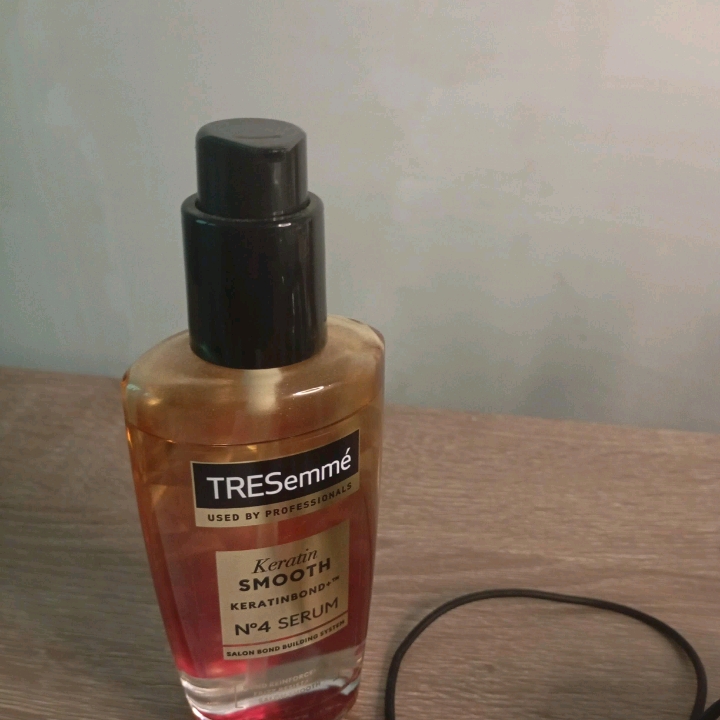 Keratin Smooth Serum imgfdn-33f51dc2-db47-4a8b-a760-c0c53ee2e08b