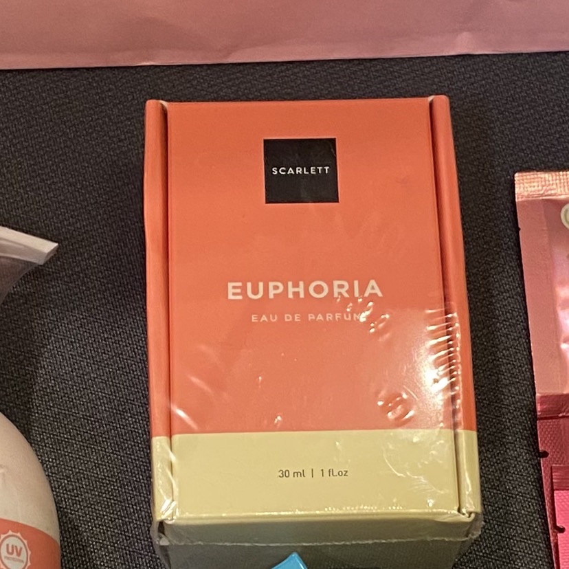 Eau De Parfum - Euphoria imgfdn-f8c585aa-ebd5-420e-bf13-d3a6215e85d2