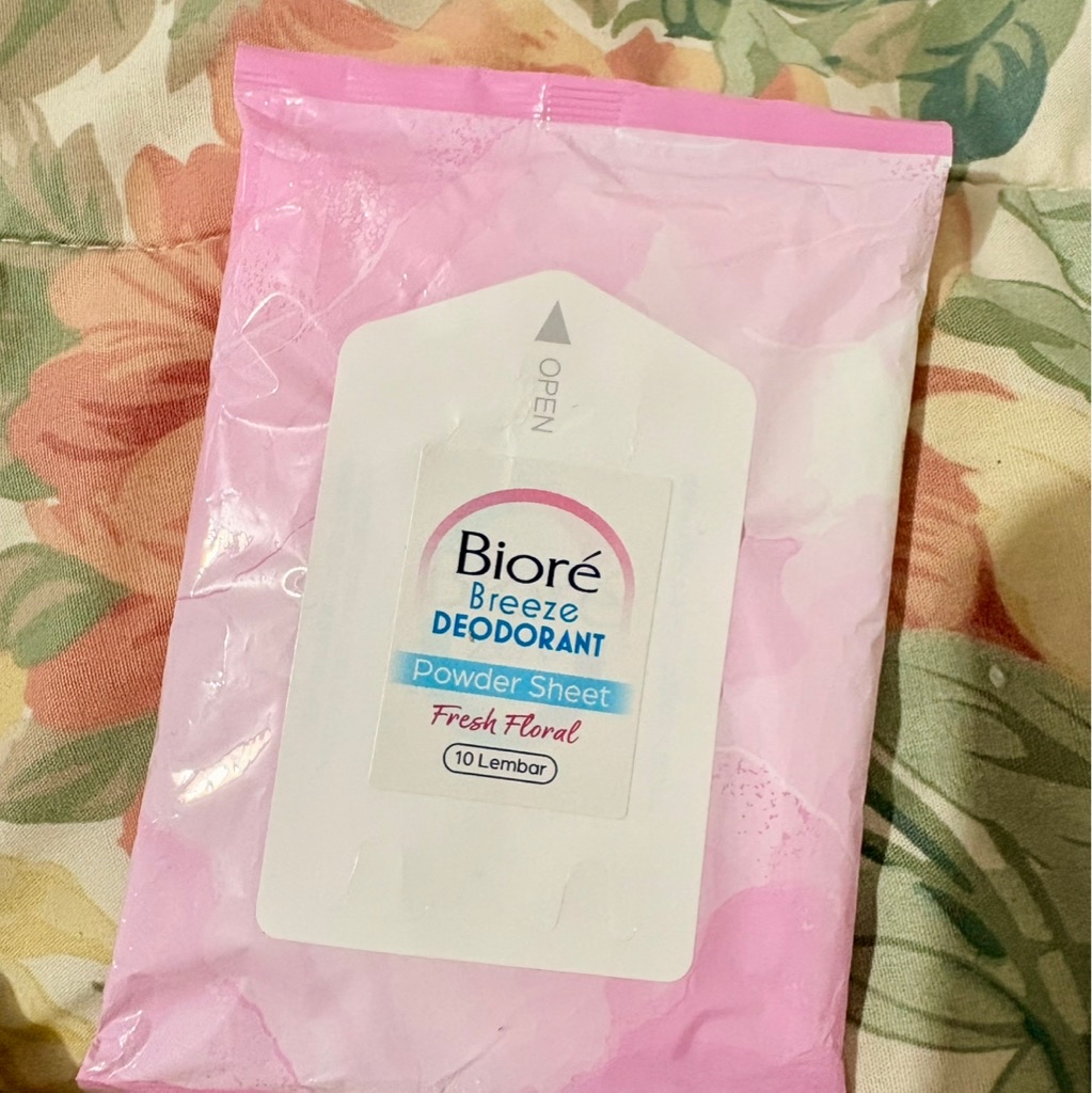 Breeze Deodorant Powder Sheet - Fresh Floral imgfdn-aac20e56-10c9-4334-b790-c18f02fdea3b