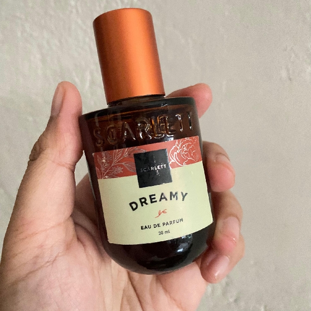 Eau De Parfum - Dreamy imgfdn-b3d87045-499a-4769-bbfd-069bb4b87cec