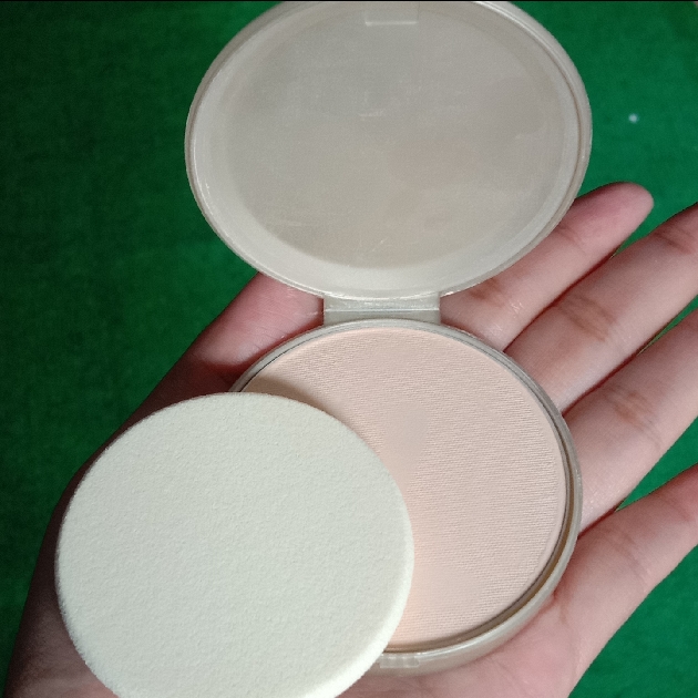 Sariayu Gold Two Way Cake - Natural imgfdn-14a0edbb-779d-4e2b-989c-8b06511735d6