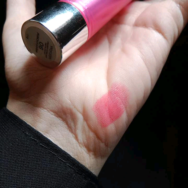 Colorfit Ultralight Matte Lipstick - Punch Fuschia imgfdn-04ca071a-3f13-4fe7-9761-769b3573fc85