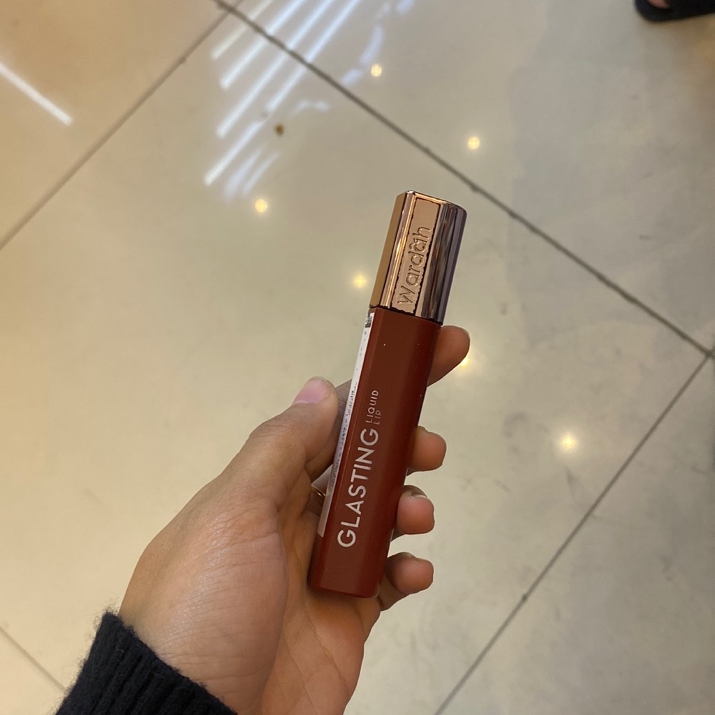 Glasting Liquid Lip - 19 Tawny Silk imgfdn-2e5eeecd-d380-446b-8a50-04294165bc03