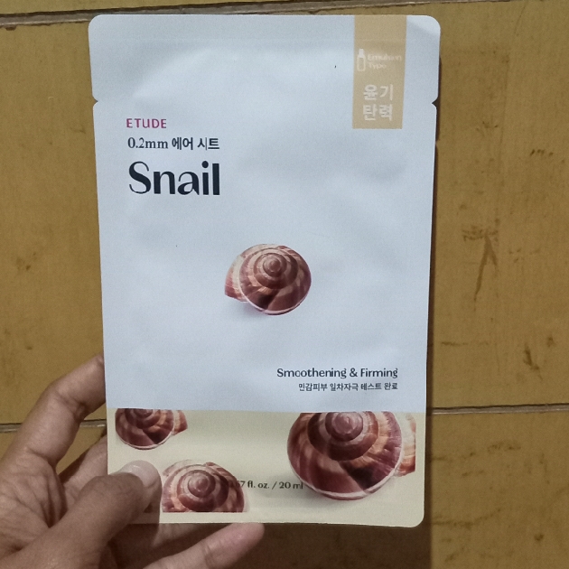 Therapy Air Mask - Snail imgfdn-600a911c-2d0b-4e4f-b61a-8d029774b971