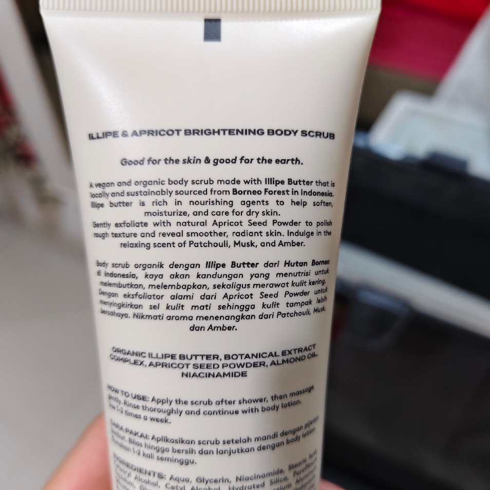 x Female Daily Ilipe Body Scrub imgfdn-6d73cea6-c0ab-4b55-ae00-3cd859d084ef