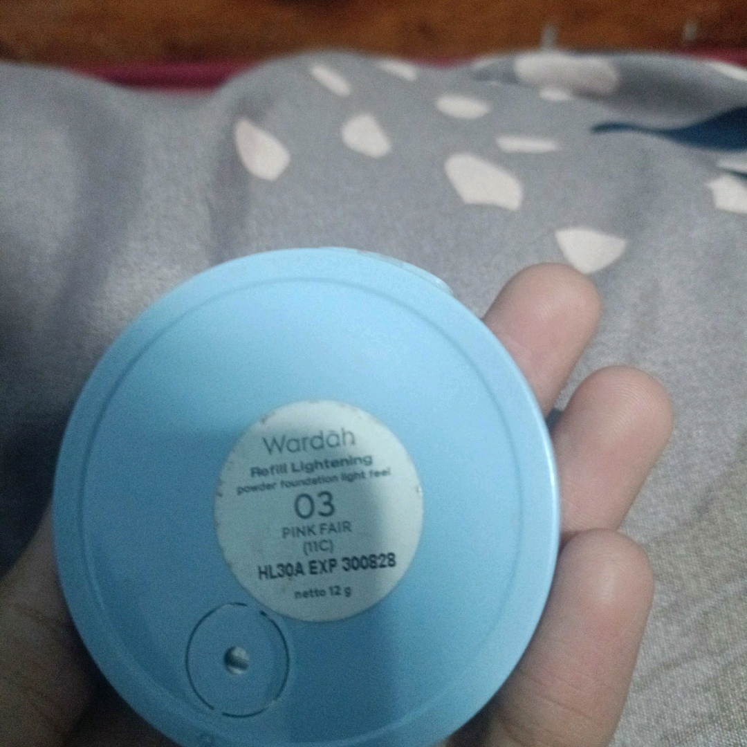 Lightening Powder Foundation Light Feel - 01 Golden Sand (43W) - Reformulation in October 2023 imgfdn-86e5030c-4c90-4f70-a77b-c6ae763286bd