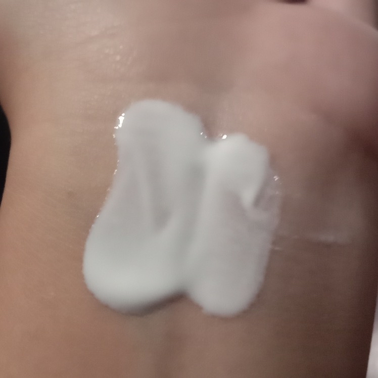 UV Body Lotion Bio-Peptide - Bengkoang Perfect Bright imgfdn-585b8754-a1e2-46e7-8466-cfb4b8badc17