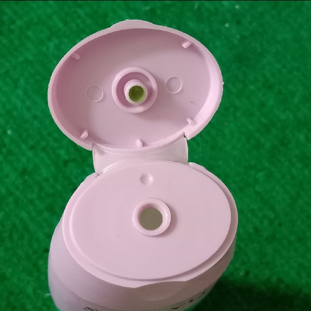 Hijab Intense Hair Fall imgfdn-e0e6f7b7-ff0d-4905-9287-d9bd29549b2f