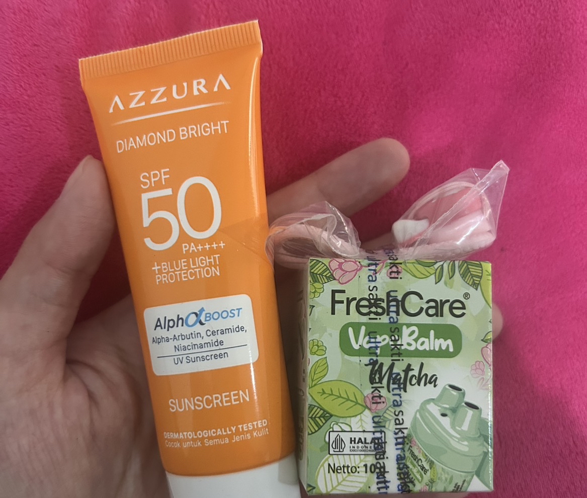 Diamond Bright Sunscreen SPF 50 PA ++++ imgfdn-ea55b23c-0a22-40c2-b048-a6d3557f5ad2