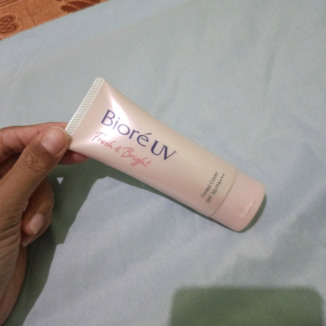 UV Fresh & Bright Instant Cover imgfdn-6973f5bc-5c8b-47e0-8233-8c4e7ef4e793