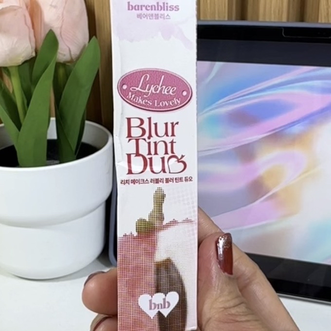 Apple Makes Adorable Mousse Tint - 08 Fuschia Berry imgfdn-ef655d51-890c-4c11-82d0-f9f0f147b1bc