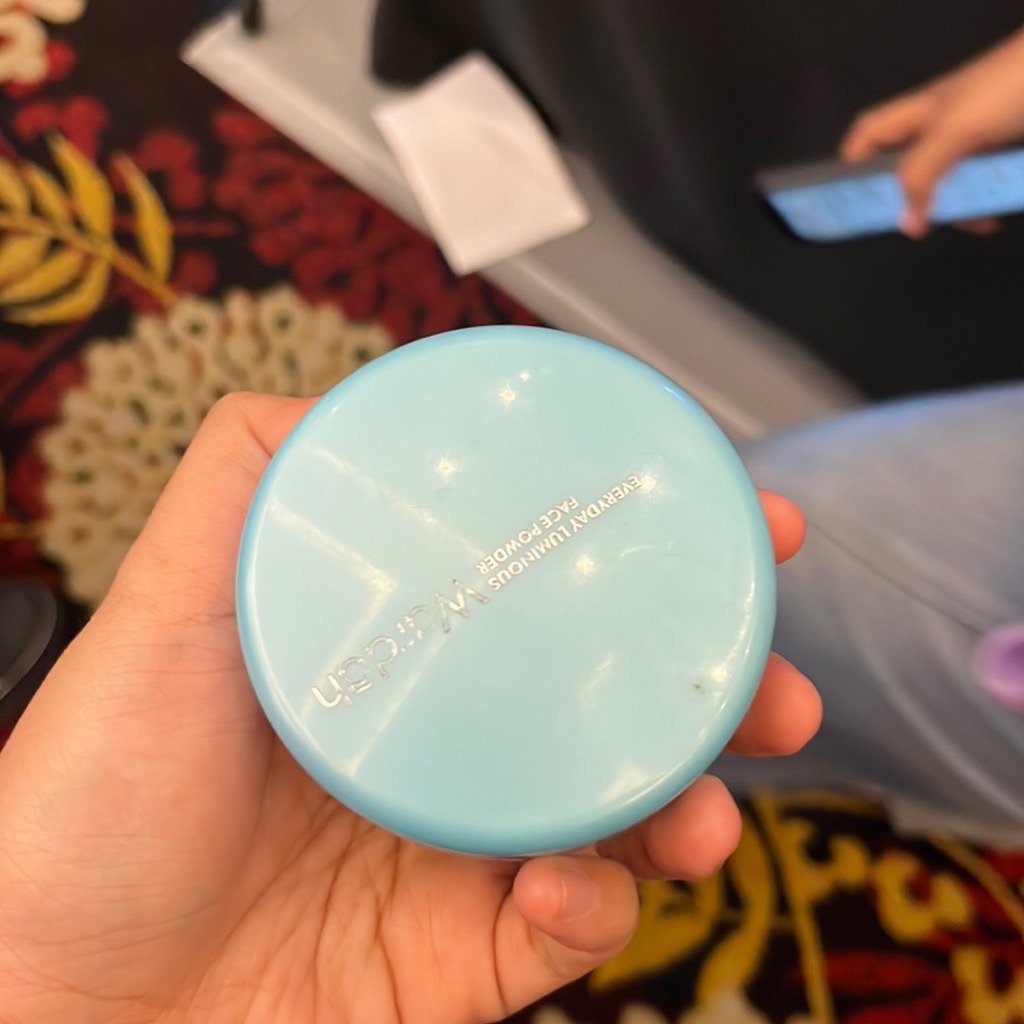 Everyday Luminous Face Powder - 04 Natural imgfdn-02faccce-342e-4985-938f-46c5d3c1fe89