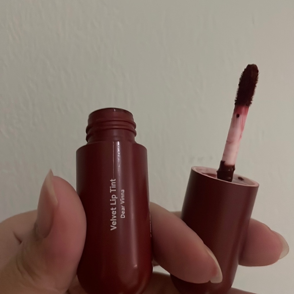 Velvet Lip Tint - Dear Vinna imgfdn-f9295797-345a-4773-97d9-63f868c18748