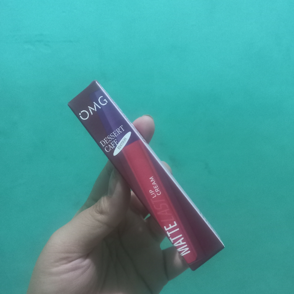 Oh My Glam Mattelast Lip Cream - 26 Extra  imgfdn-4abc2fb7-1ec0-4026-aec0-bd7cb9ebe160