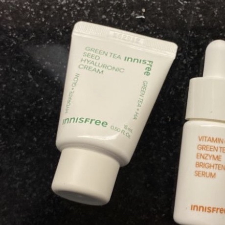 Green Tea Seed Hyaluronic Cream imgfdn-d5dc45f9-b0cc-4cba-ab51-ebc616259c9b