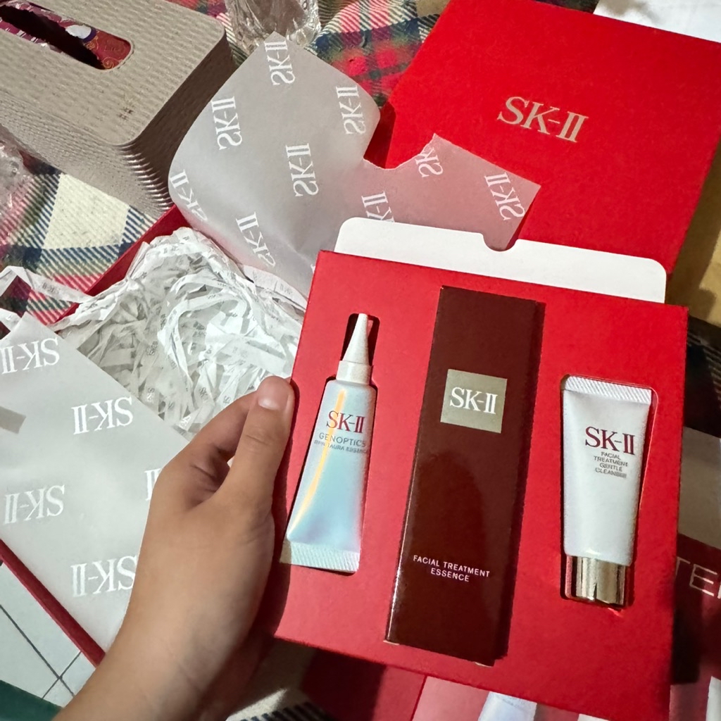 Facial Treatment Essence imgfdn-fc92b56d-8038-40d0-8a2c-5263bb75b704