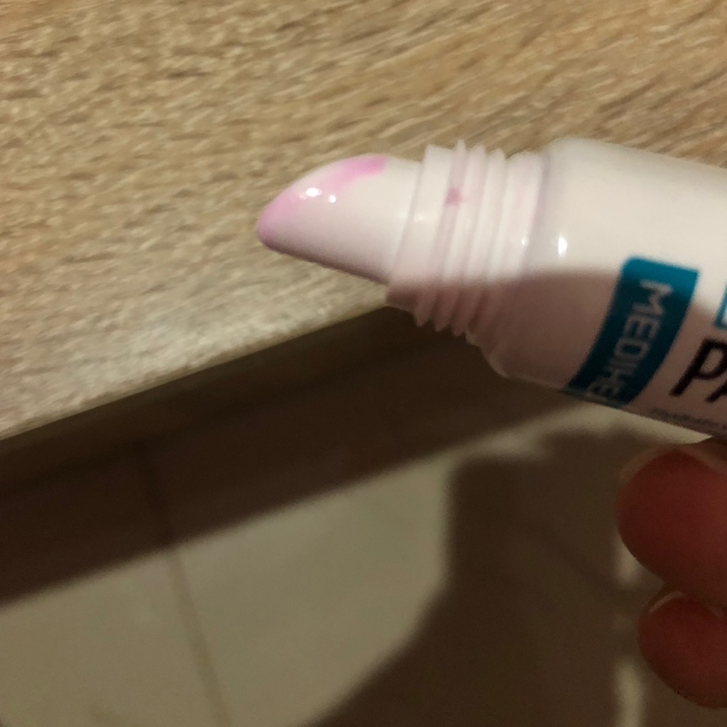 Labocare Panteno Lips - Healssence imgfdn-a2de9f2d-7c52-4fe7-a2b0-a7371e93a658