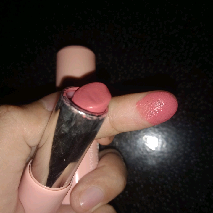 Moisture Rich Lipcolor - Bare imgfdn-f8af71dc-ef3f-47e0-ab1b-1214724e2c51