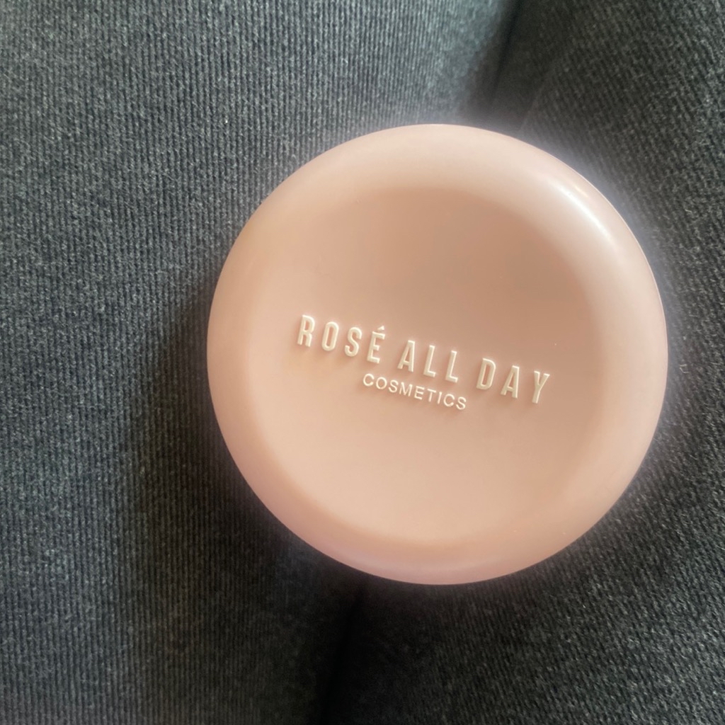 The Realest Lightweight Powder Foundation - Beige imgfdn-3bc2b6b0-0e81-4a9f-80d2-baf3adbd1090