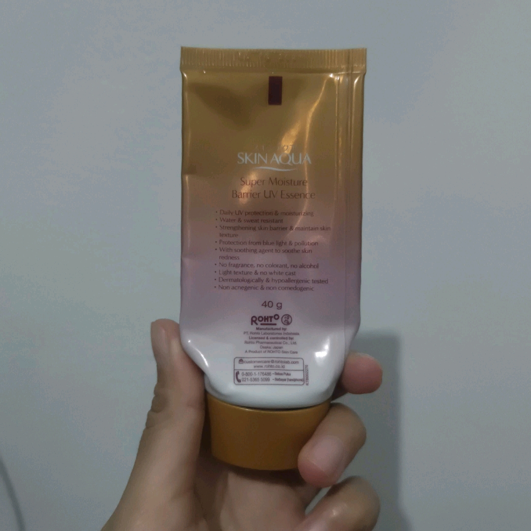 Super Moisture Barrier UV Essence imgfdn-7a94cbc6-af72-4afd-84cc-2dc0bb82cd44