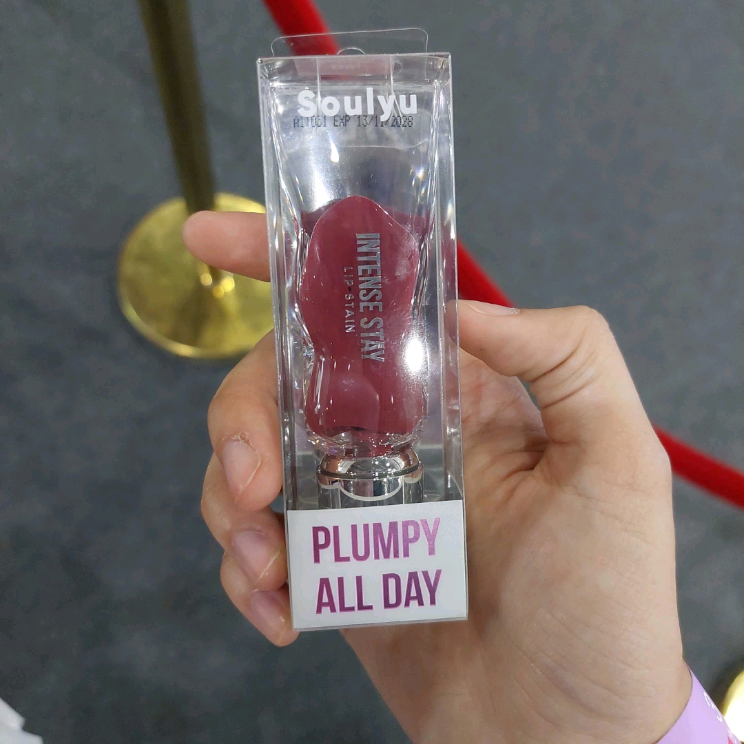 Intense Stay Lip Stain - 03 Courage imgfdn-f527d1ac-5b78-4b2f-93ea-e4074fbfc5c0