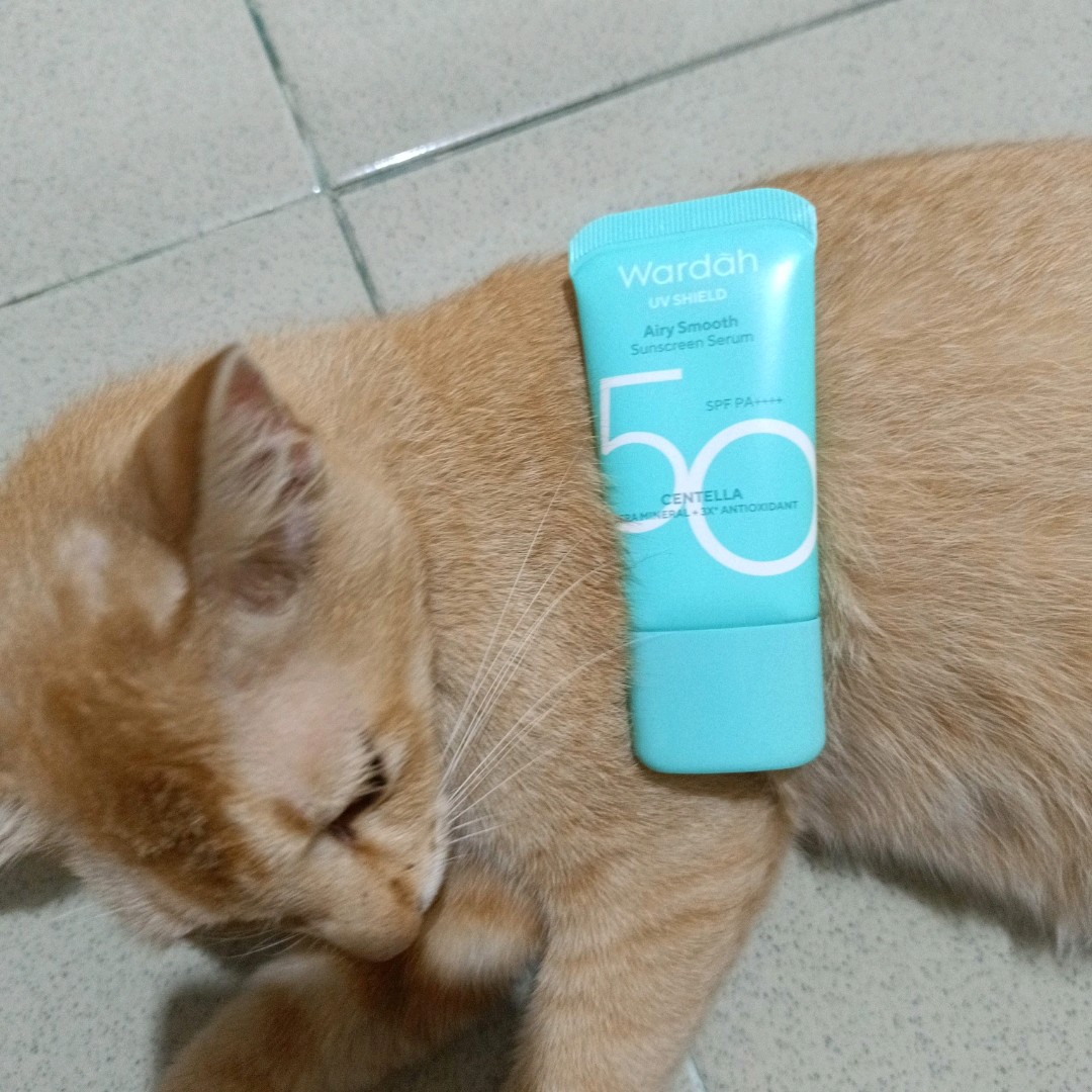 UV Shield Airy Smooth Sunscreen Serum SPF 50 PA++++ imgfdn-83da36c3-188d-4d9f-8b50-d7be34e032f4