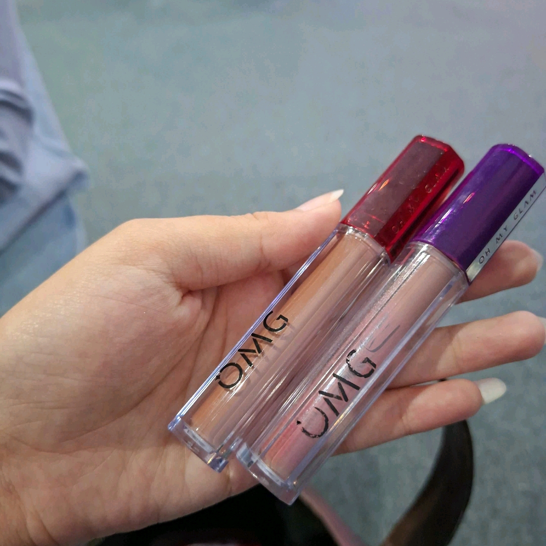 Oh My Glam Mattelast Lip Cream - 24 Berry  imgfdn-d7e948f0-c79b-4f8d-9657-5a77837844ba
