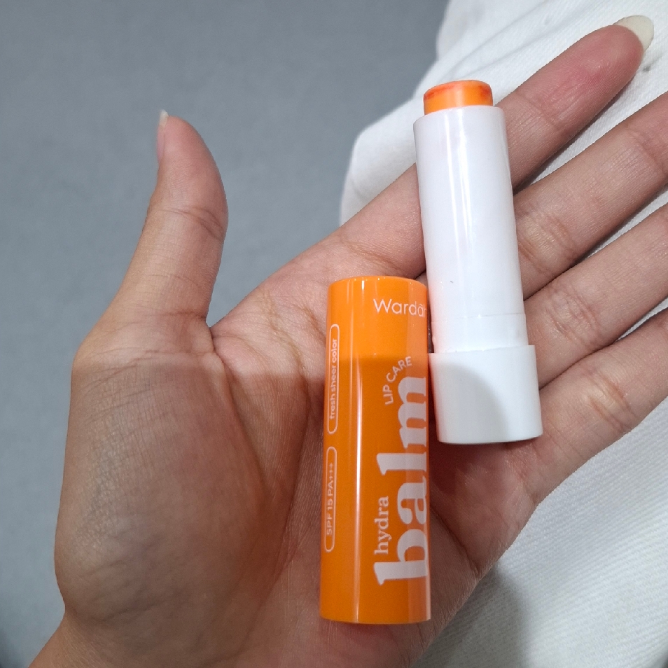 Hydrabalm Lip Care - Orange Squeeze imgfdn-f49ead17-2436-41e3-8d06-20cb97cc8e1b