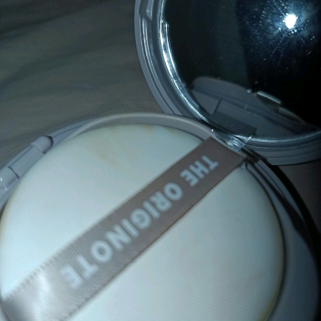 High Cover Serum Cushion - Medium Warm imgfdn-24885e4c-94b2-4af4-9e85-6cb30b86d5f5